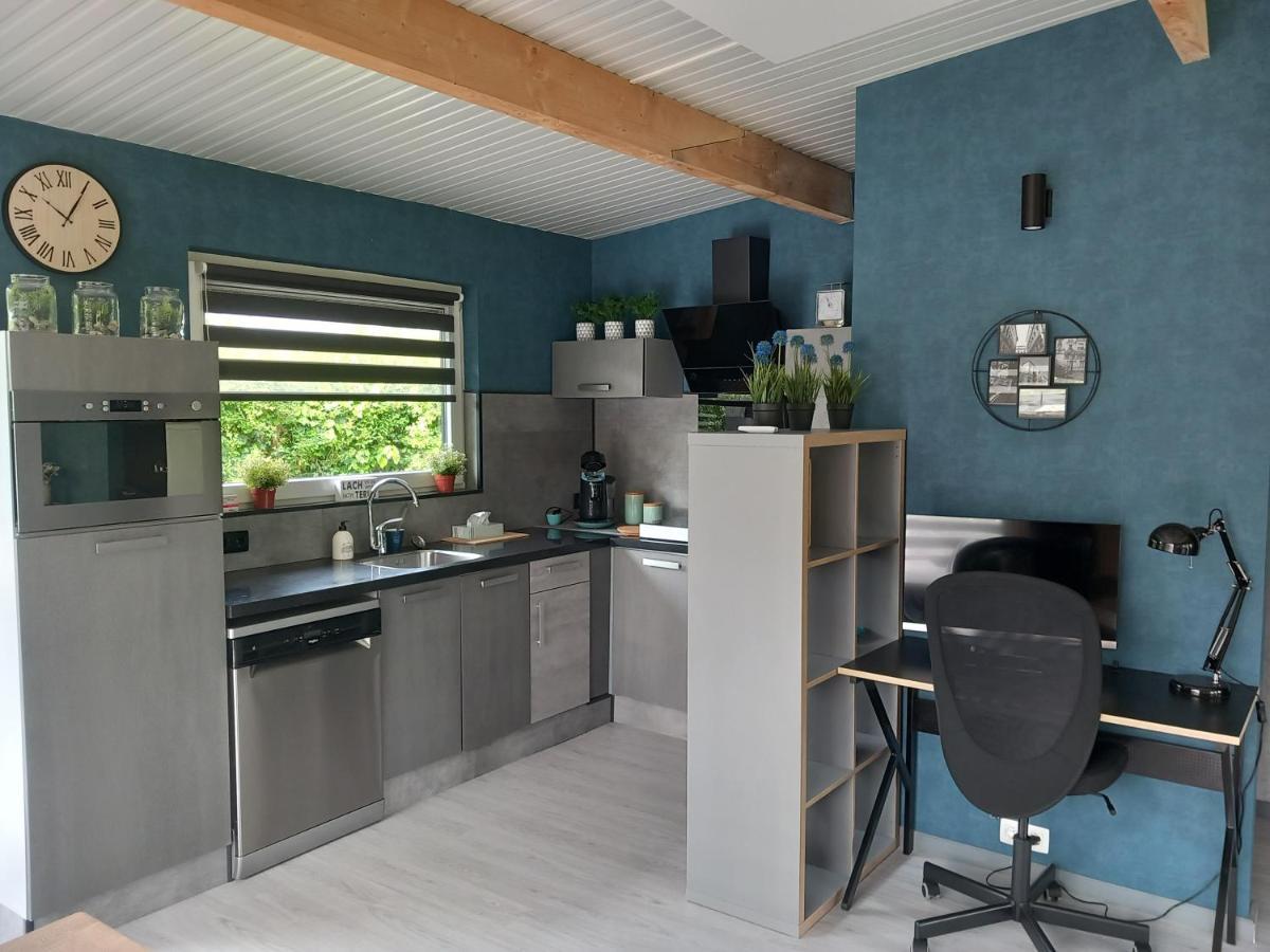 Luxe Recreatie Bungalow No 10 Scherpenisse Buitenkant foto